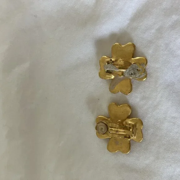 Vintage Chanel earring - Picture 2 of 6
